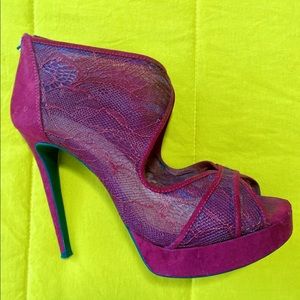 Jessica Simpson heels